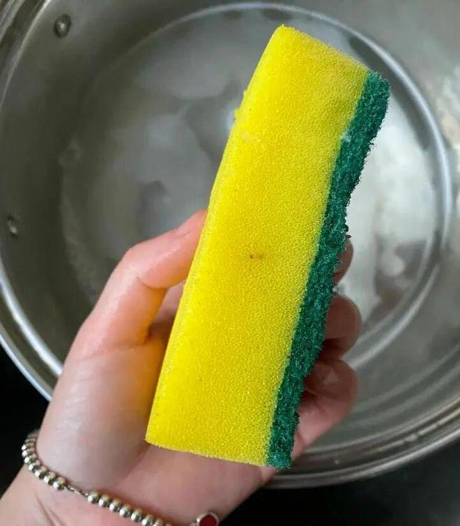 霉菌重灾区”很多人每天都在用惊到了！家里这些东西都是“(图9)